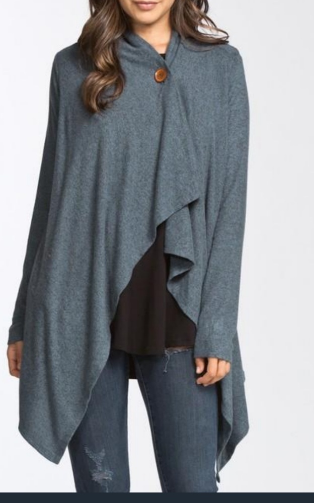 Single-button wrap cardigan